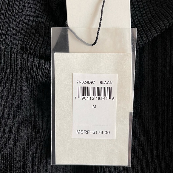 Body-con Off-shoulder Ribbed Top - Picture 7 of 8